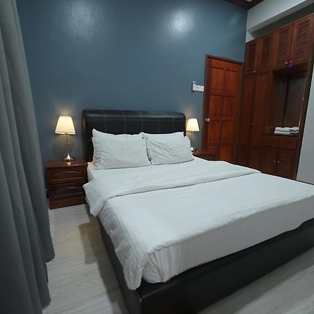 Kesedar Hotel Travel & Tours Sdn Bhd Gua Musang Esterno foto