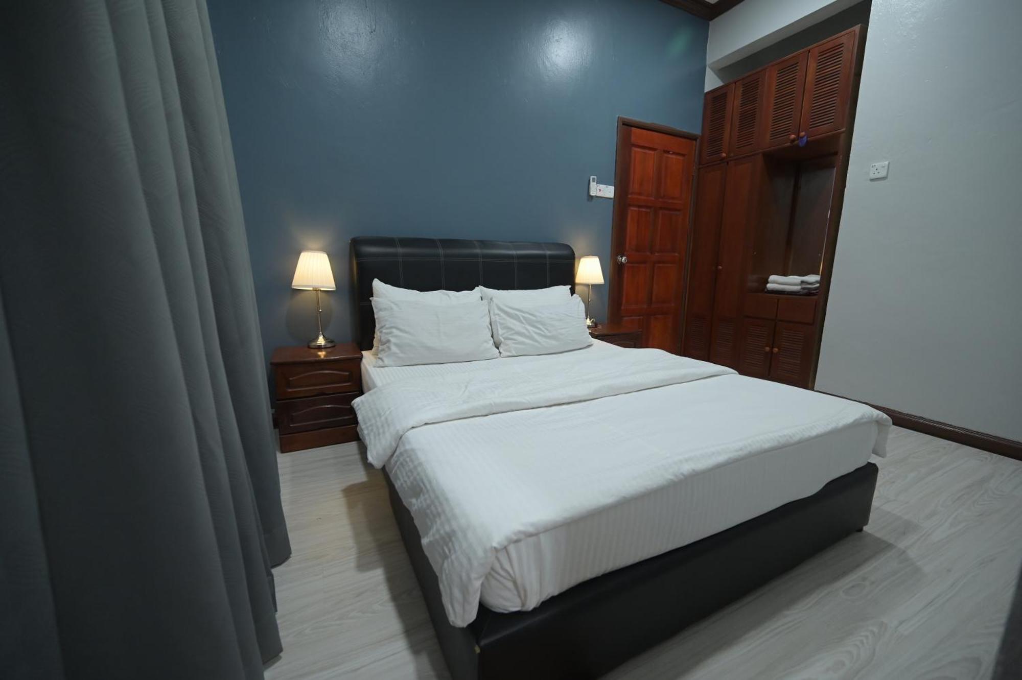 Kesedar Hotel Travel & Tours Sdn Bhd Gua Musang Esterno foto